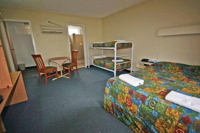 Red Cedars Motel Канберра Номер фото